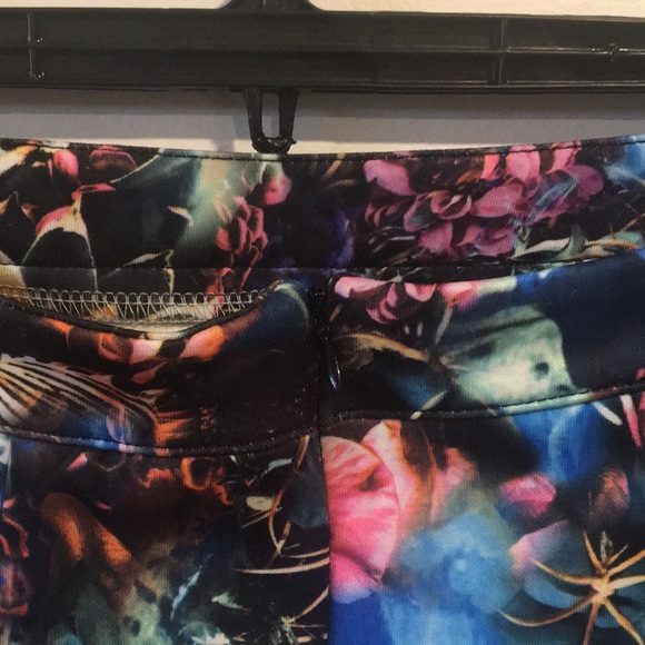 W118 by Walter Baker Dee Printed Skirt Size LARGE - Picture 12 of 12